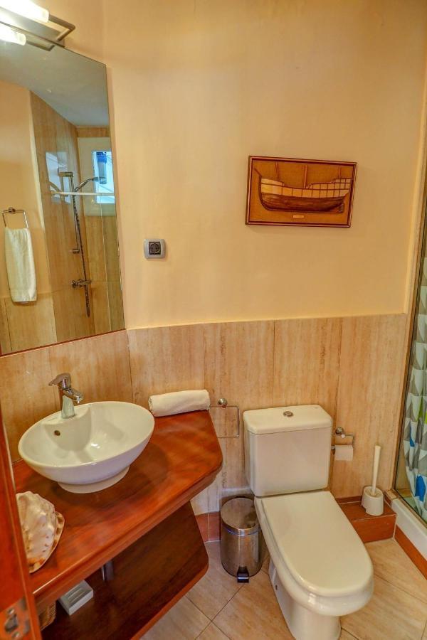 The Beach Apartment By Hello Homes シッチェス エクステリア 写真